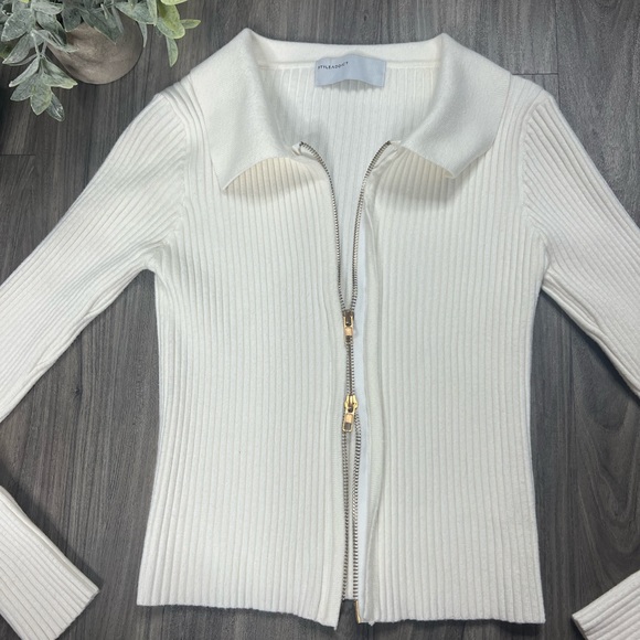 Style Addict Double Zip White Knit Sweater - Picture 6 of 13